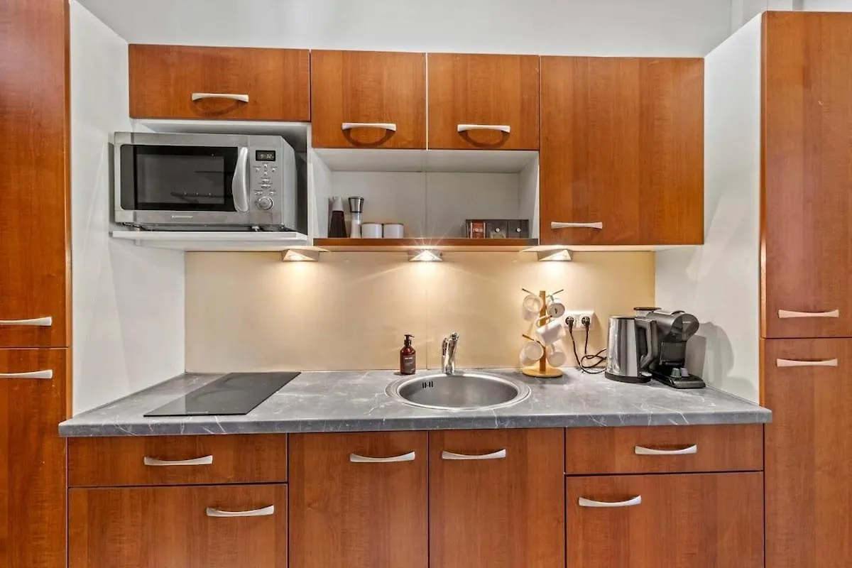 Apartment Augarten Suites I 5 Min To Metro I 10 Min To City Vienna