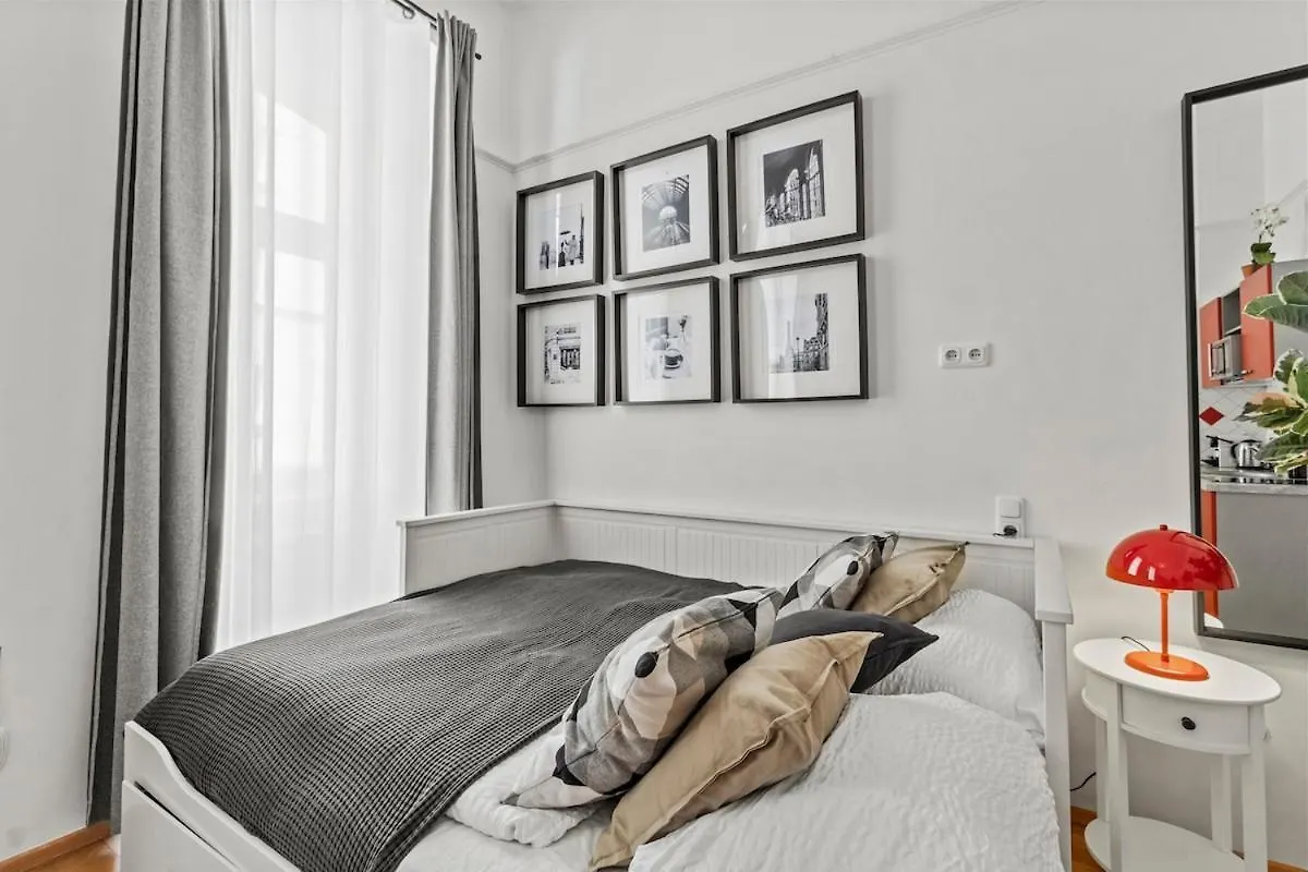 Apartment Augarten Suites I 5 Min To Metro I 10 Min To City Vienna