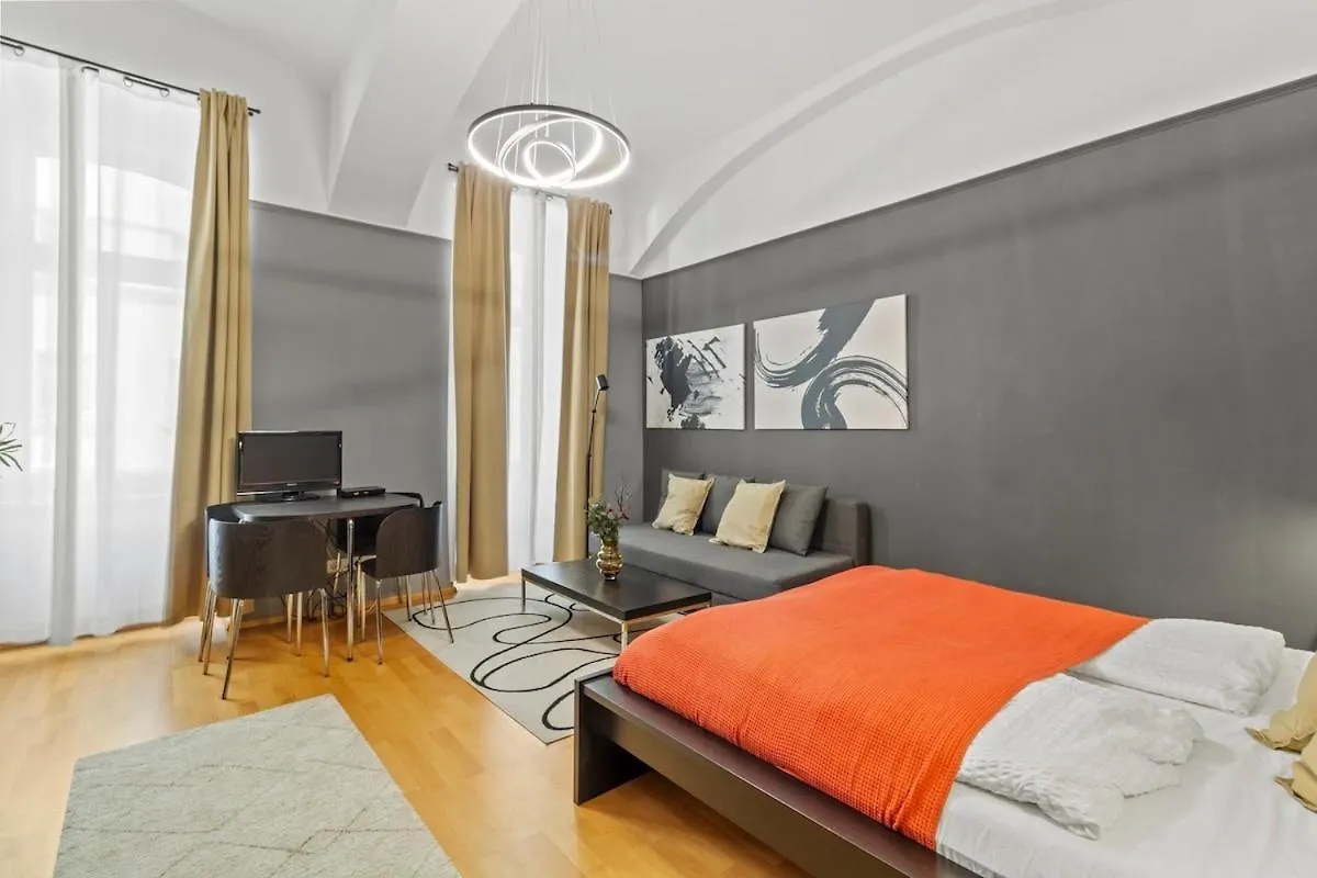 Augarten Suites I 5 Min To Metro I 10 Min To City Vienna Apartment